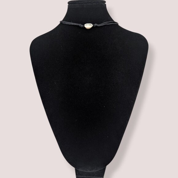 (2/$20) Casual Black Cord Shell Choker Necklace - Picture 3 of 5